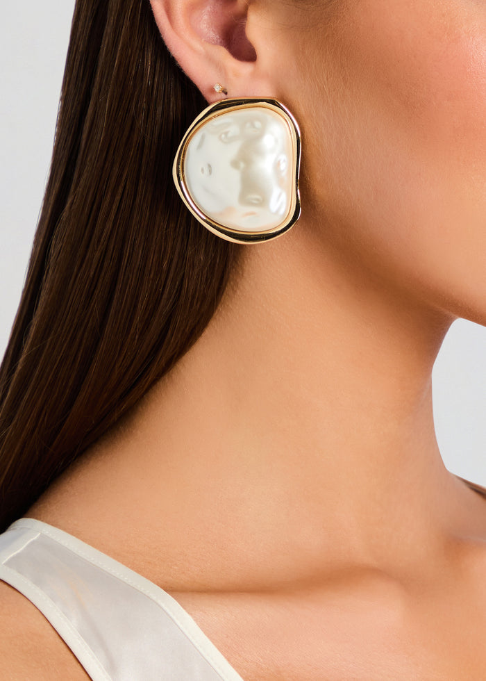 Fiorenza Pearl Earrings media 4 of 4