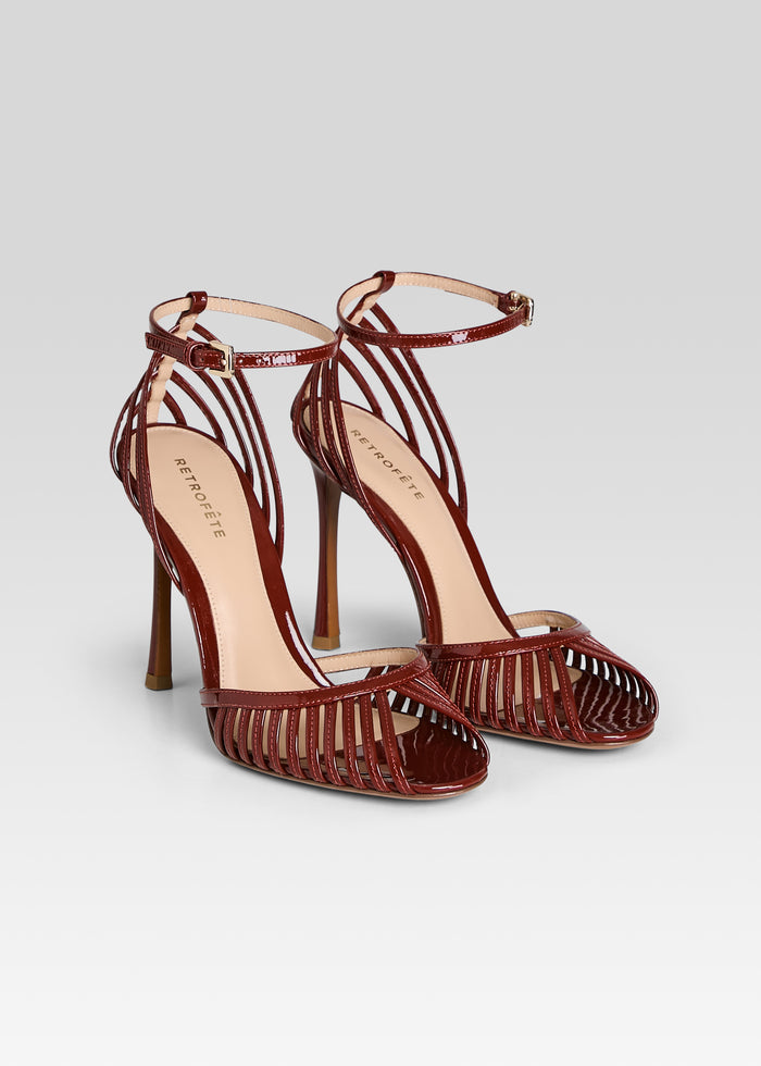Analu Sandal media 4 of 5