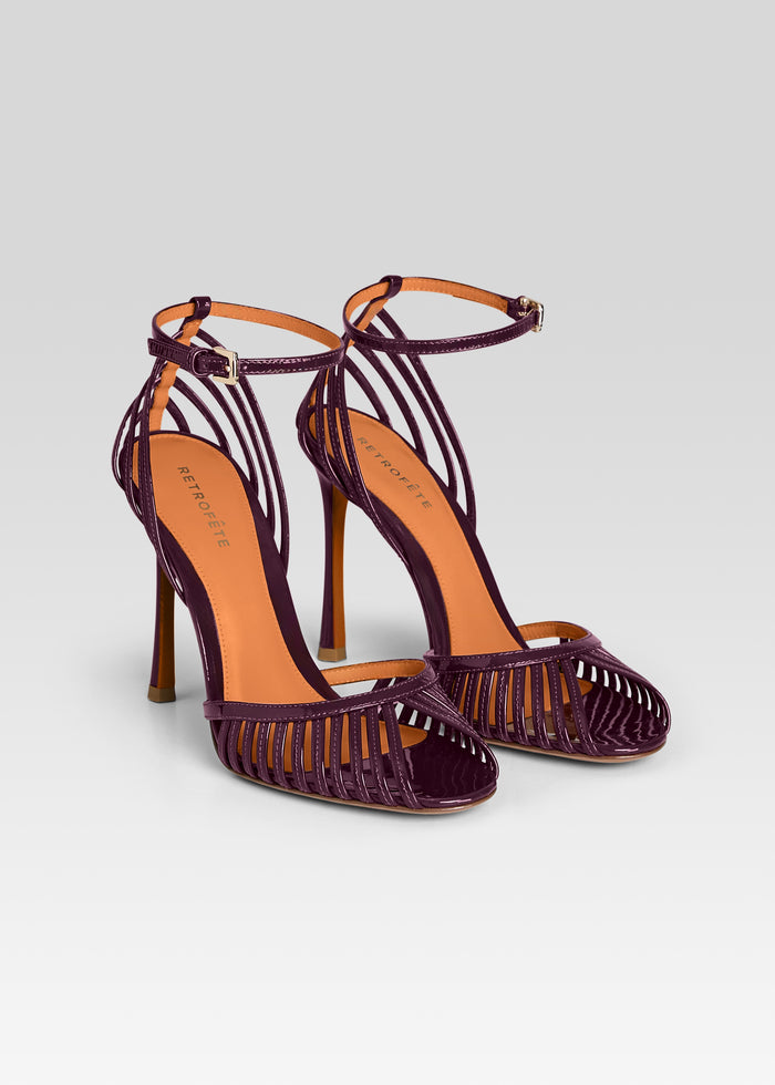 Analu Sandal media 4 of 5