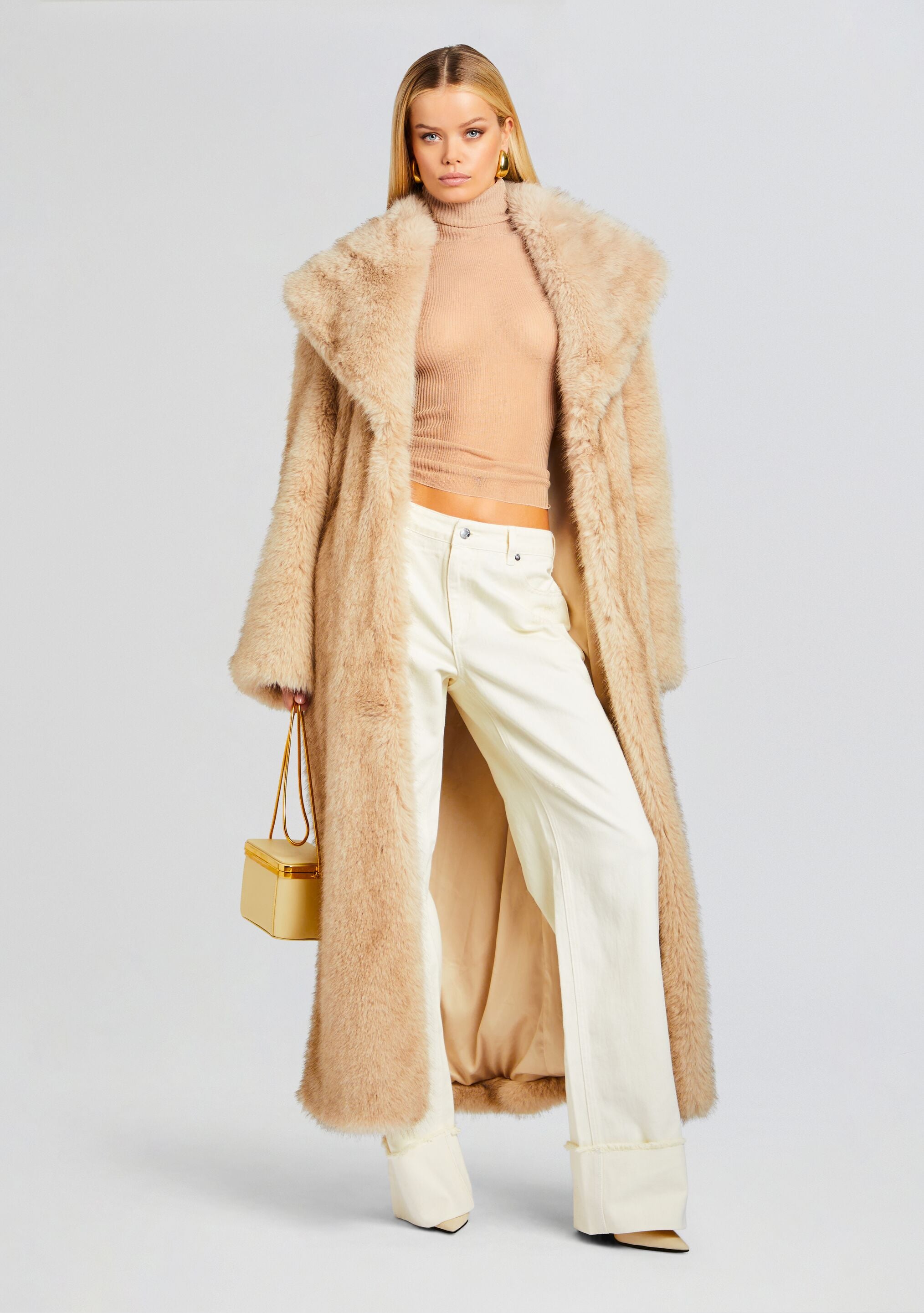 Averie Faux Fur Coat Retrofete