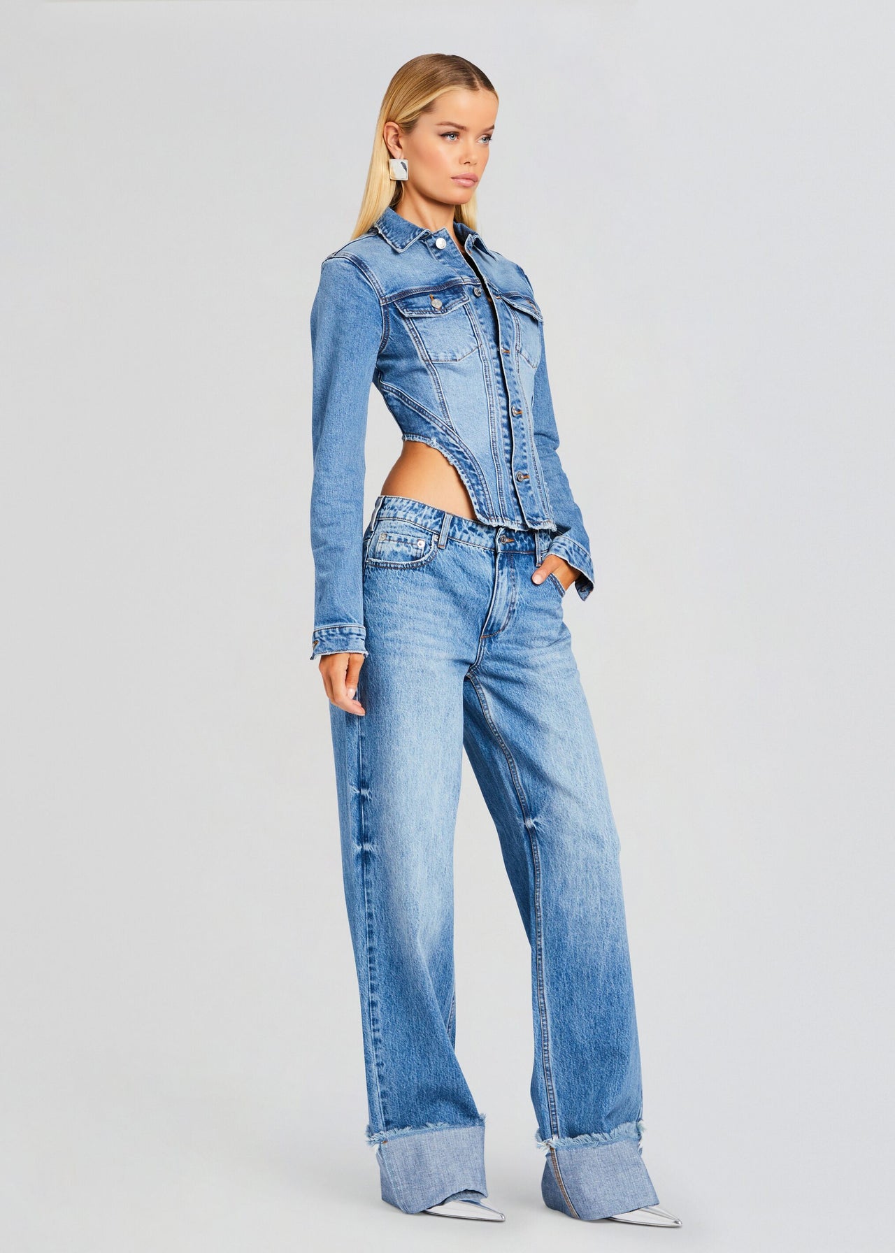 Margot Girlfriend Jeans In Cool Embrace® Denim With Cuffs - Rockie Blue