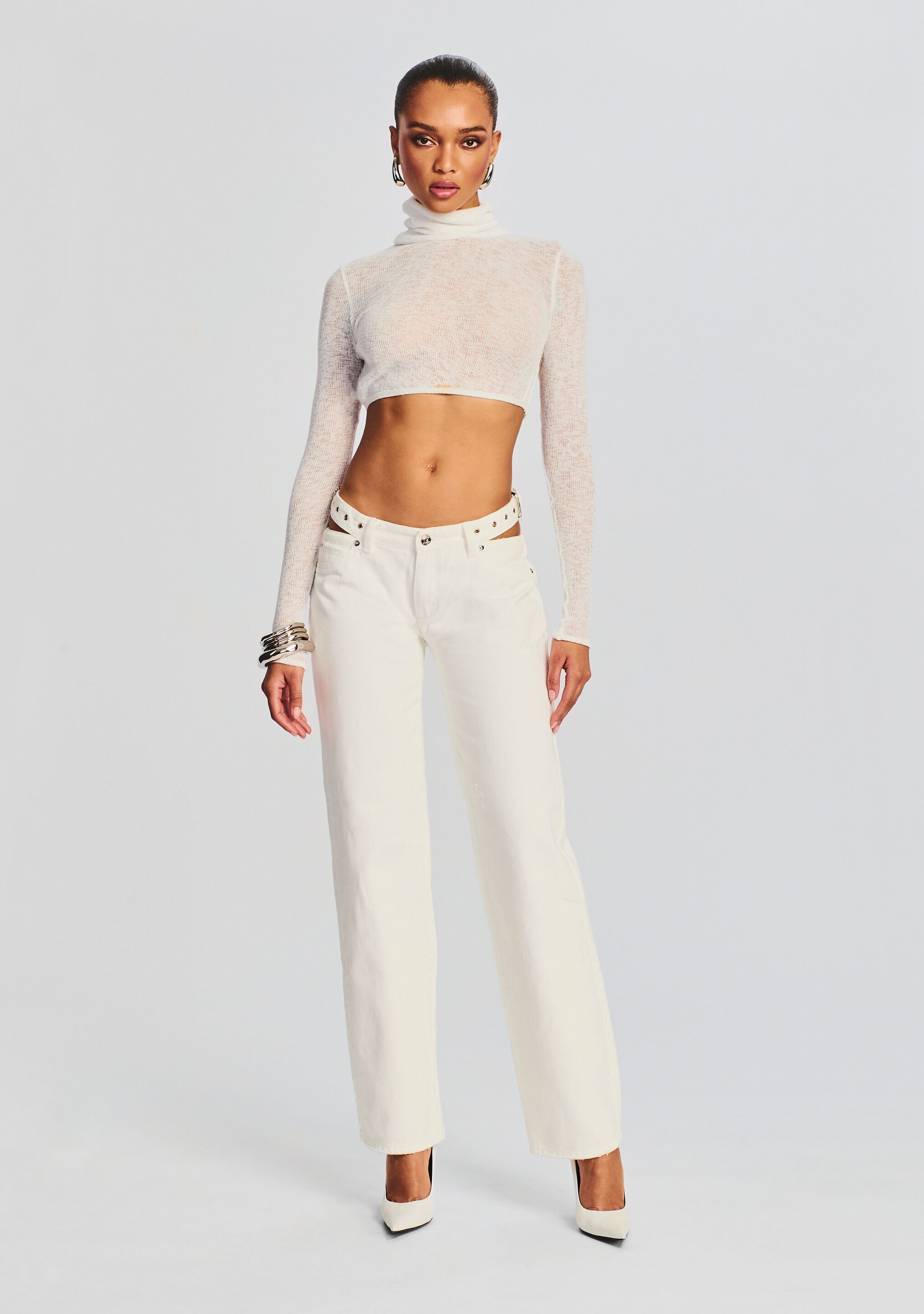 White straight 2025 leg cropped jeans