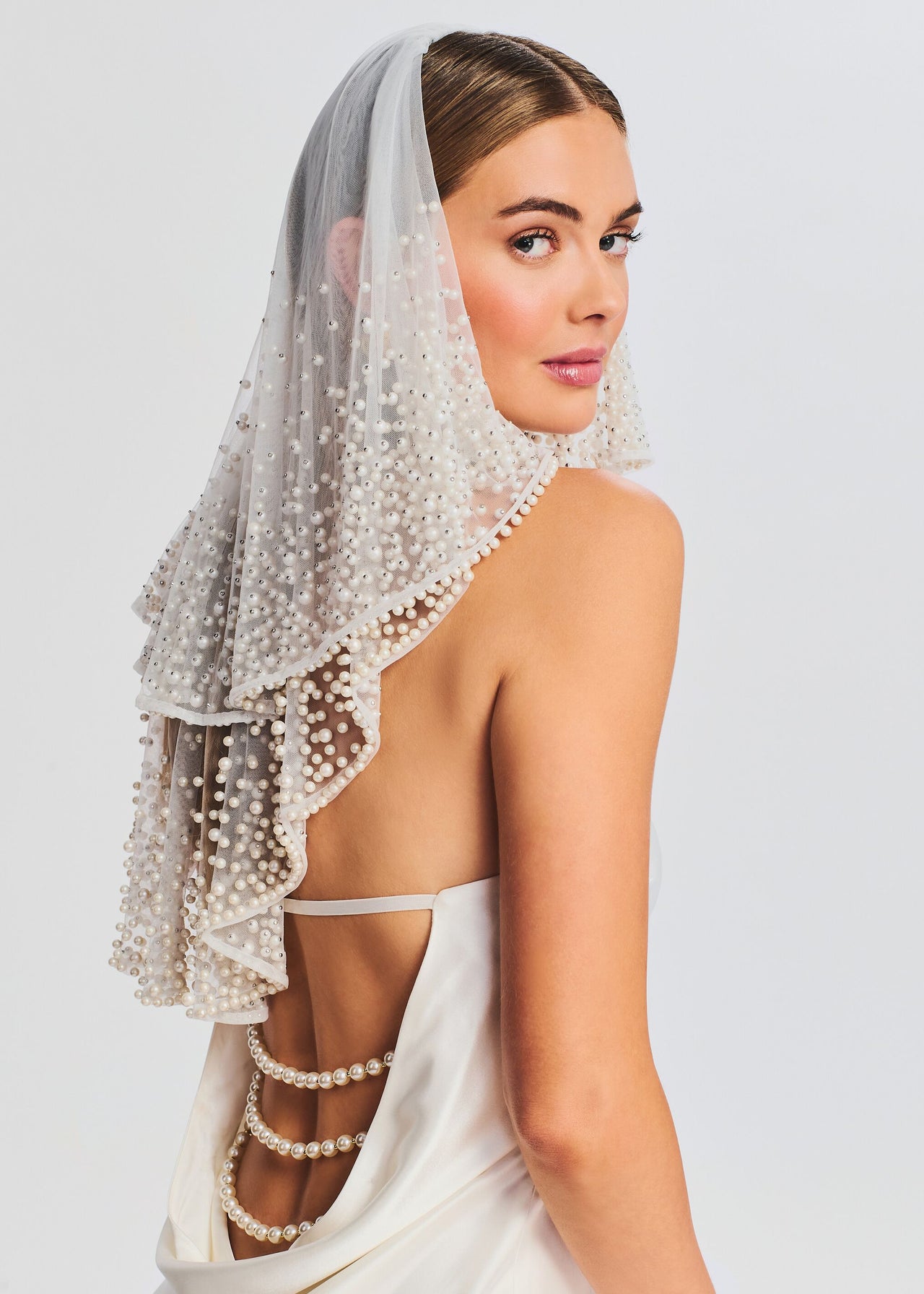 Bridgette Veil Retrofete Bridgette Veil Retrofete