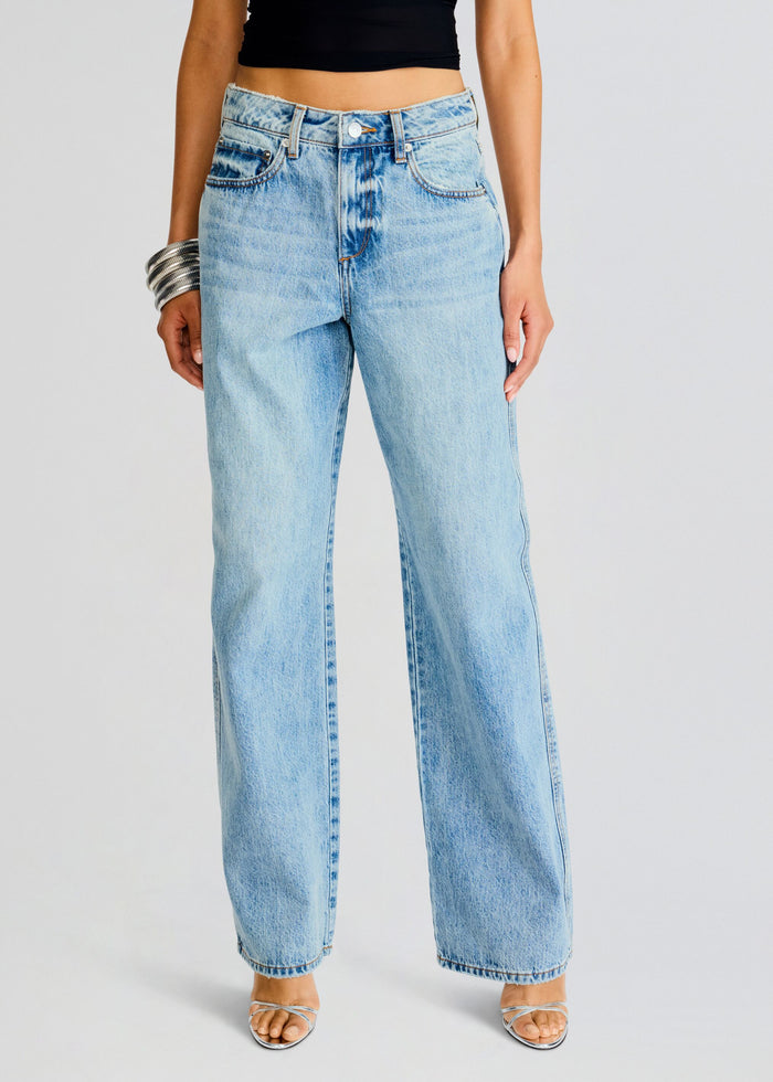 Cyrus Mid Rise Boyfriend Jean