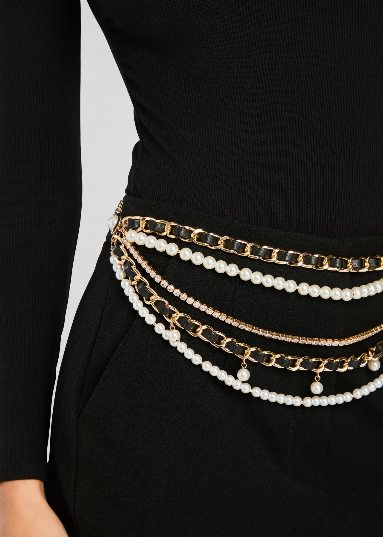 Elegant Vest and layered belt with Pearl and Gold Chain Accents Stylish Vest Women Pearl Body Chain Top Elegant Streetwear  main image 2
