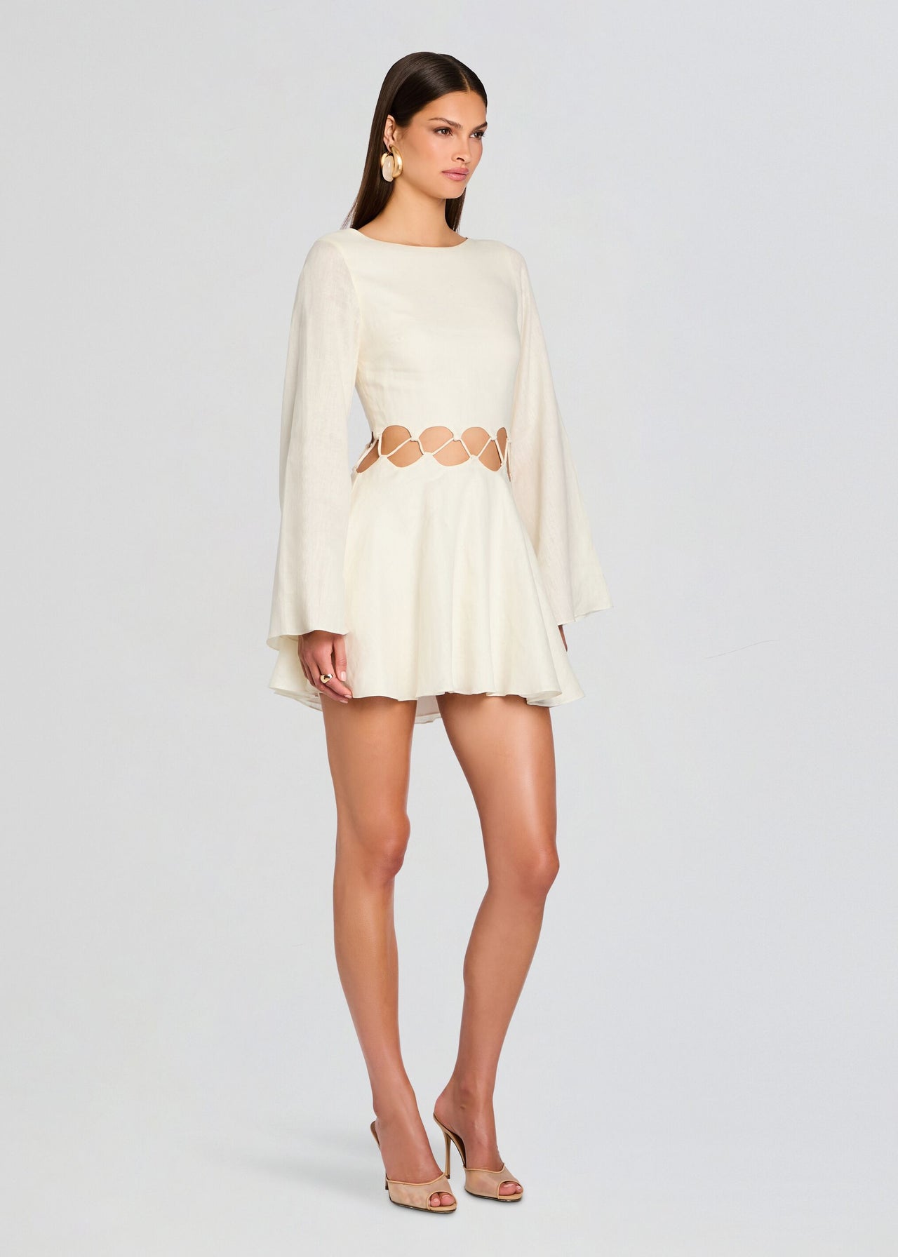 remi mini dress ivory – Retrofete The luxurious satin finish Size:17/18 mktp.6c5cd328-b0b8-46a4-9eda-f78e8826d764 Tea Party Outfit Inspiration