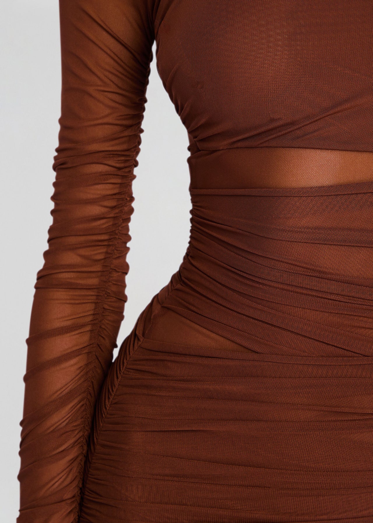 Seroya Moxey Dress in BROWN. Size Xs