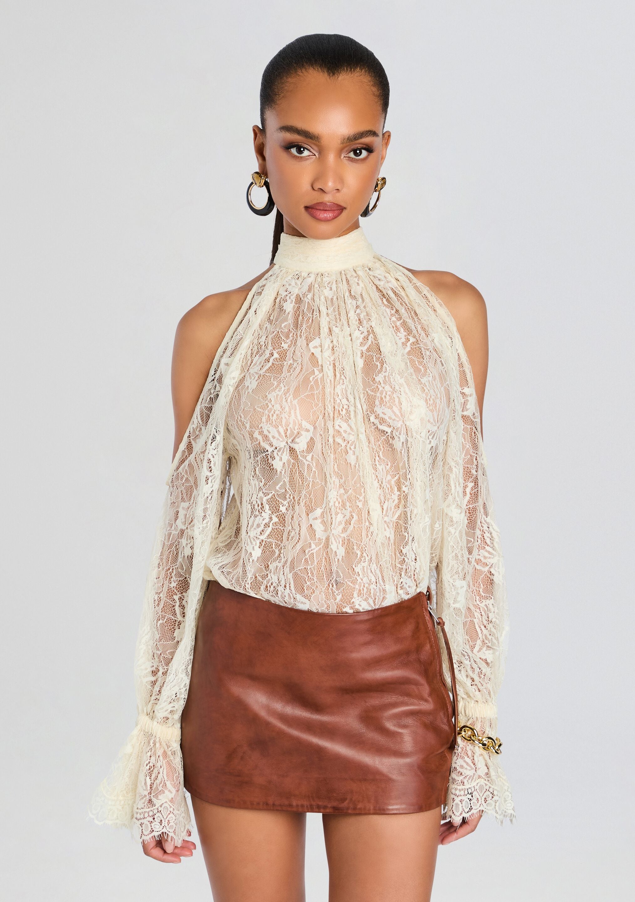Onir Cold Shoulder Top – Retrofete