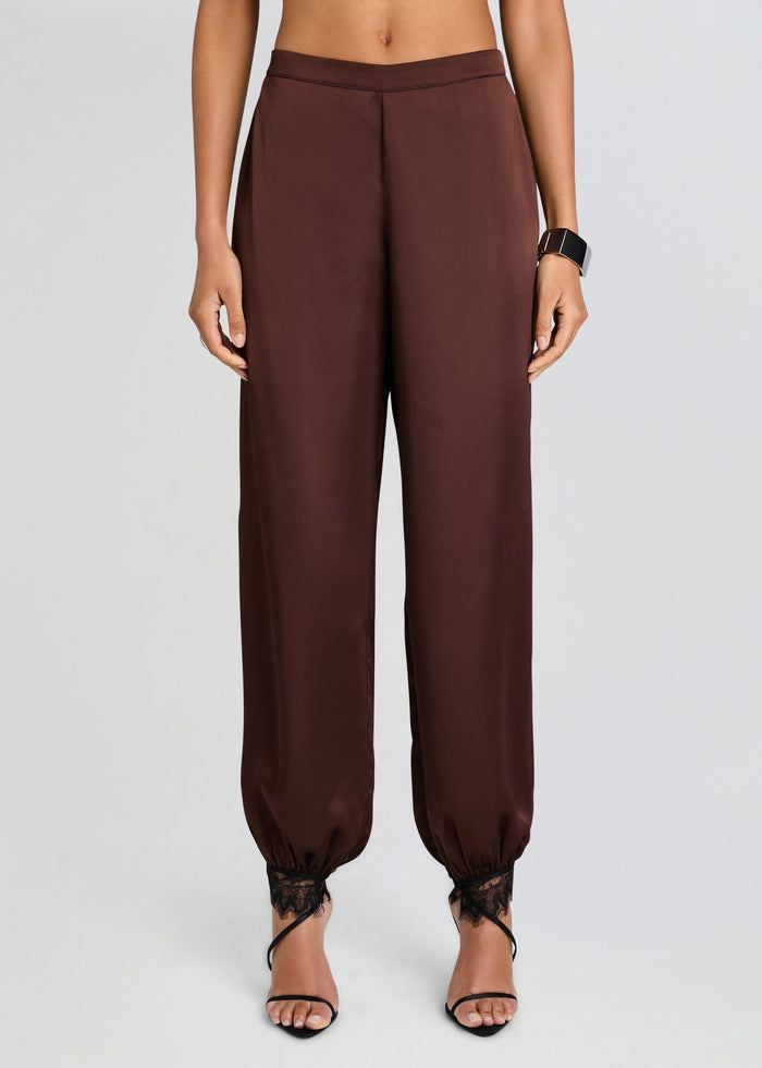 Priya Pant media 1 of 5