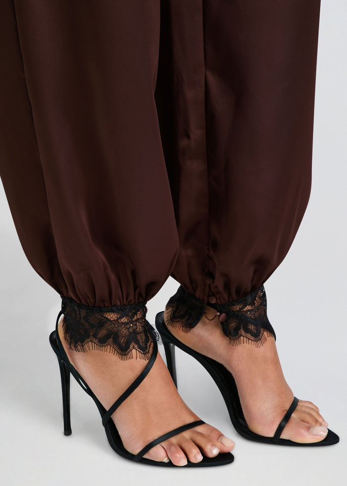 Priya Pant media 3 of 5