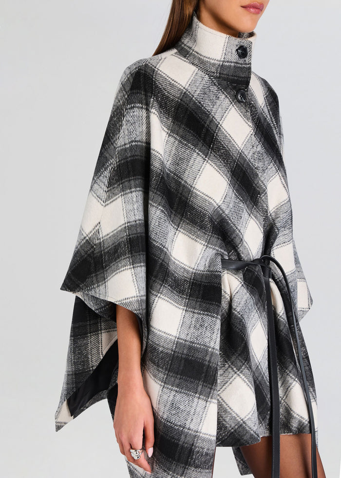 Rona Cape media 3 of 5