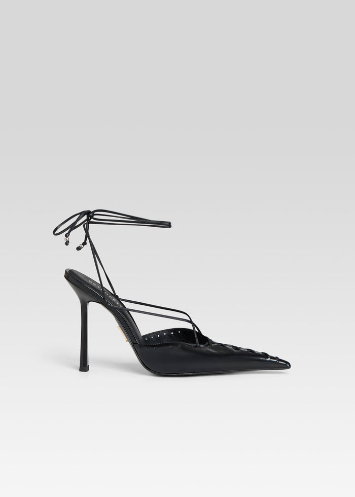 Cornelia Heel media 1 of 5