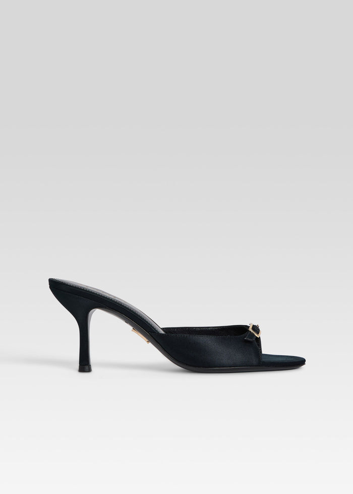 Fernanda Sandal media 1 of 5
