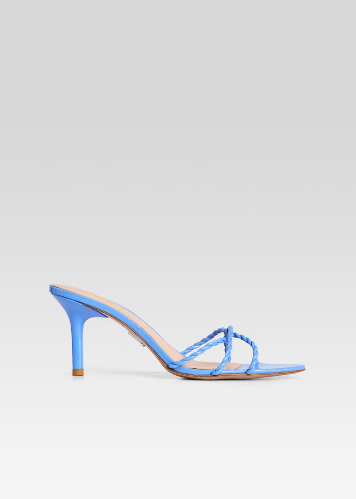 Karolina Sandal media 1 of 5