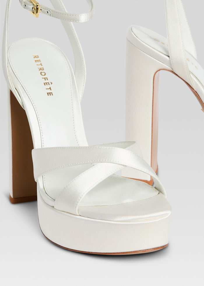 Melodia Platform Sandal media 3 of 5