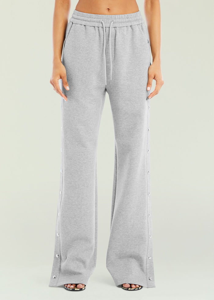 Lila Sweatpant media 1 of 5