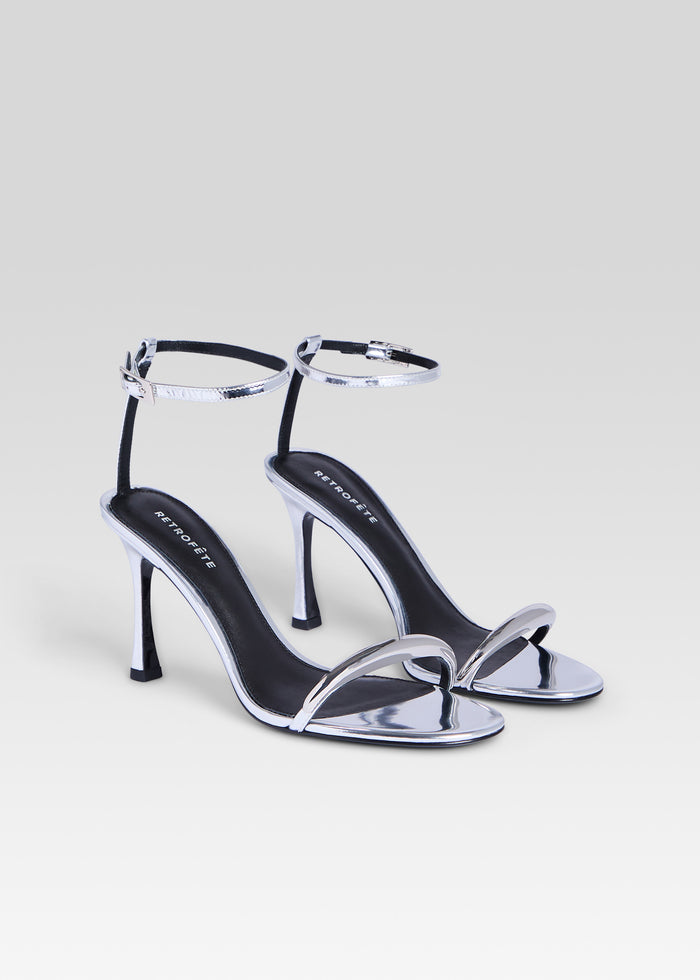 Fawny Sandal media 3 of 4