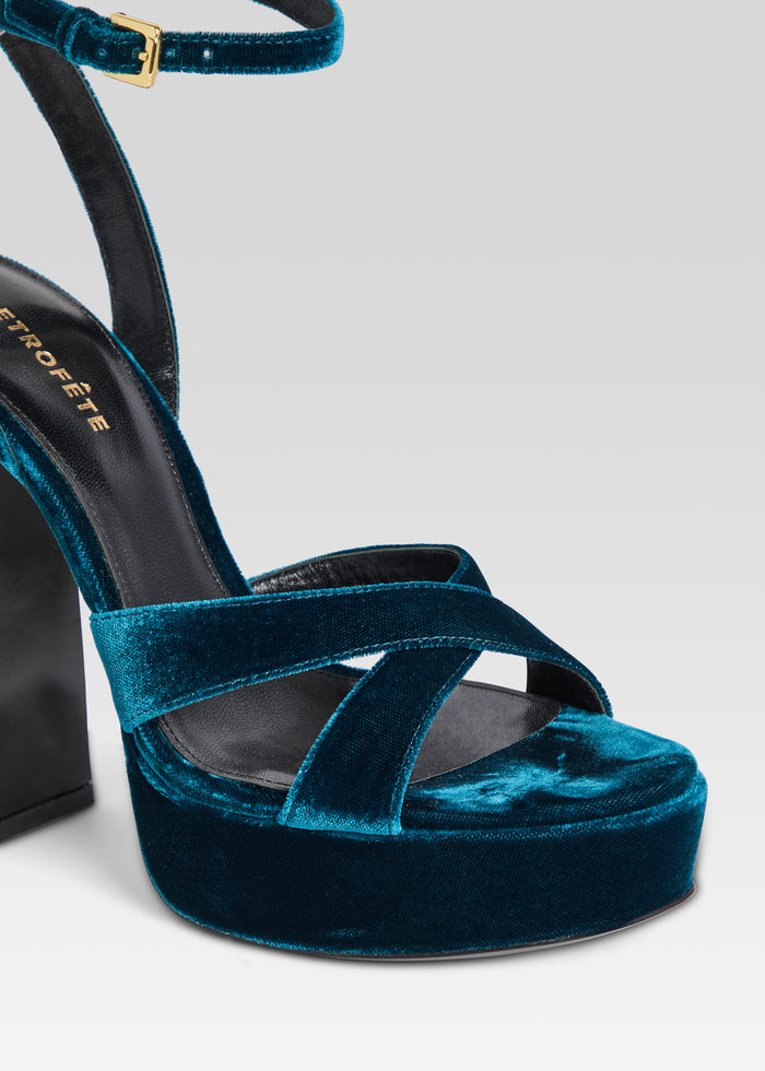 Melodia Platform Sandal media 3 of 5
