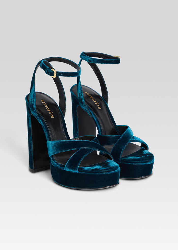 Melodia Platform Sandal media 4 of 5